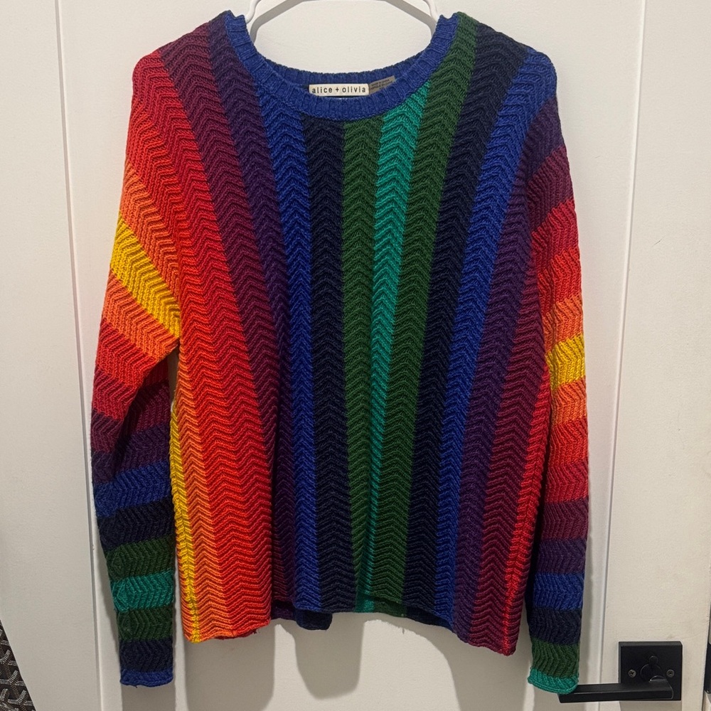 Alice + Olivia Rainbow Chevron Stripe Crewneck Sweater in Multicolor